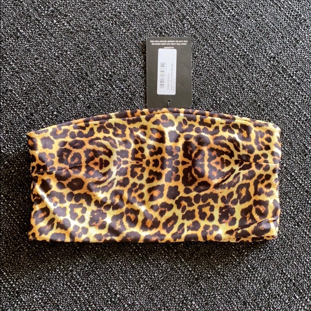 PrettyLittleThings- Leopard Bando top